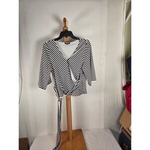 Express Womens Black White Striped Wrap Top V-Neck 3/4 Sleeve Size S 00427